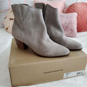 EUC Coconuts by Matisse Grey Suede Booties 8.5